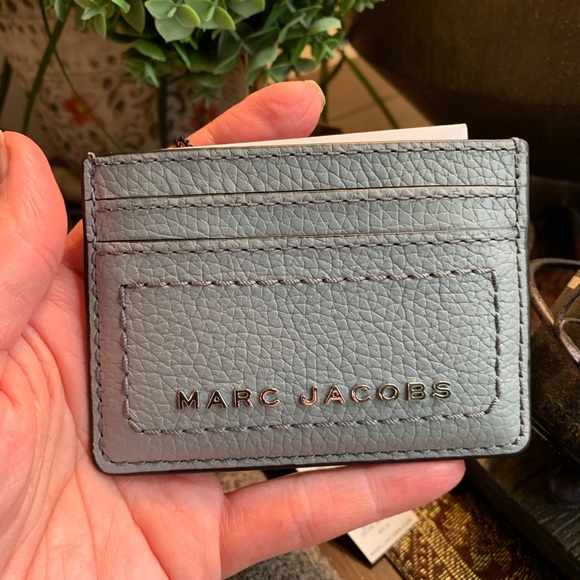 Authentic MARC JACOBS Leather slim card case - Picture 2 of 6